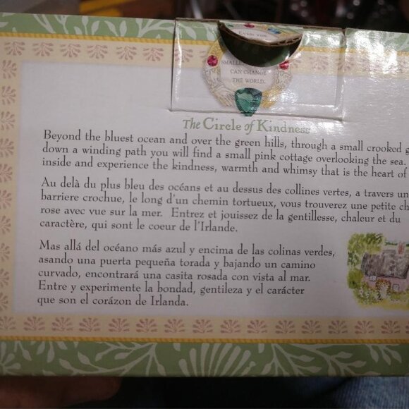 Topsy Turvy Plates Set Of 4 6.25" Pfaltzgraff The Circle Of Kindness Porcelain - Picture 6 of 11